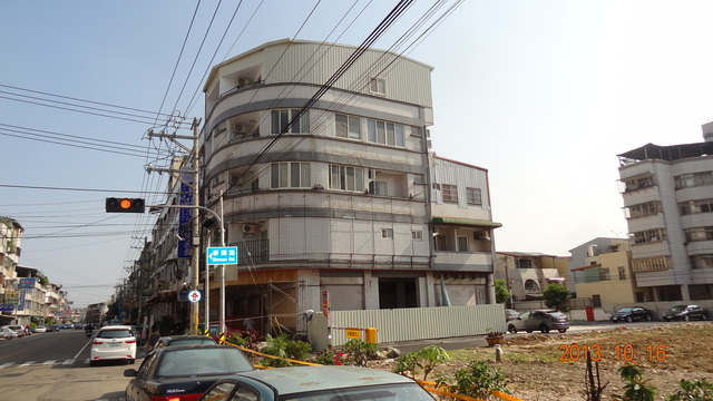大里角間廣告牆面出租